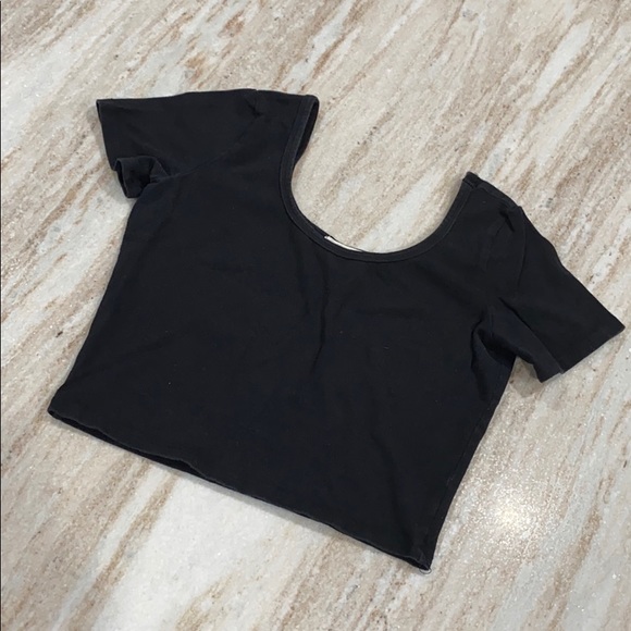 💫 Black Crop Tee - Picture 3 of 4